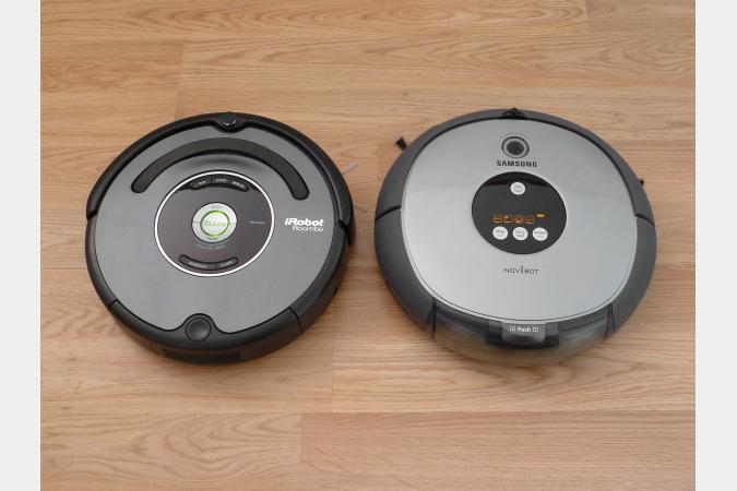 iRobot Roomba 560 vs. Samsung navibot SR8845