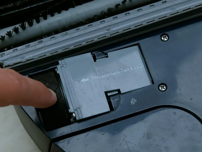 iRobot Scooba 380 kereke benyomva (normál helyzet)