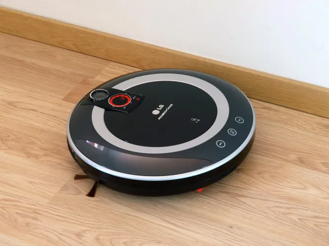 LG Roboking VR5901KL porszívó robot